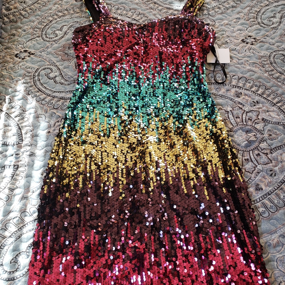 NWT sequin Guess cocktail dress built-in bra, bodycon